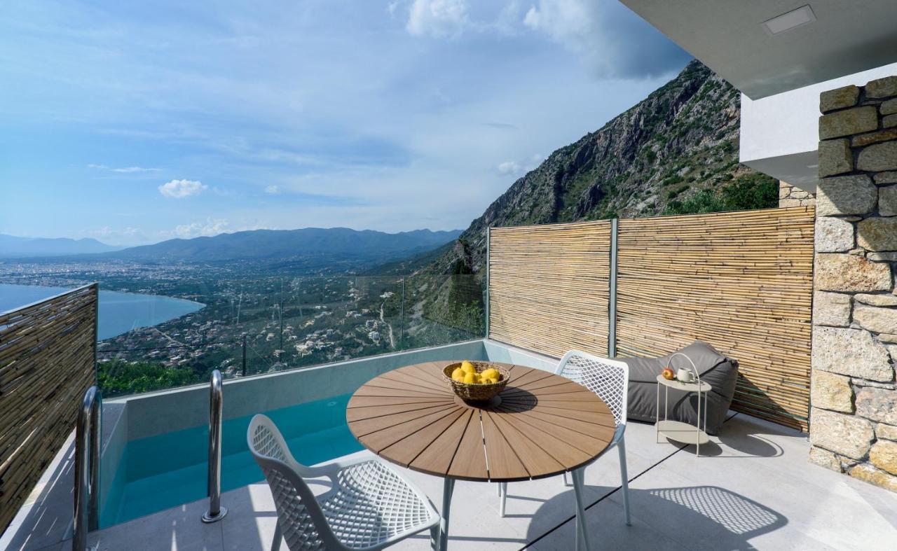Lithos Retreat 2 Apartment Kalamata Exterior photo