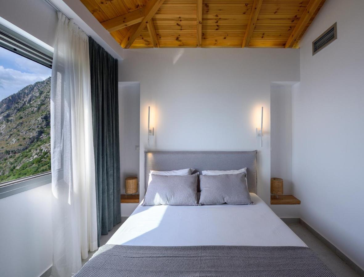 Lithos Retreat 2 Apartment Kalamata Exterior photo