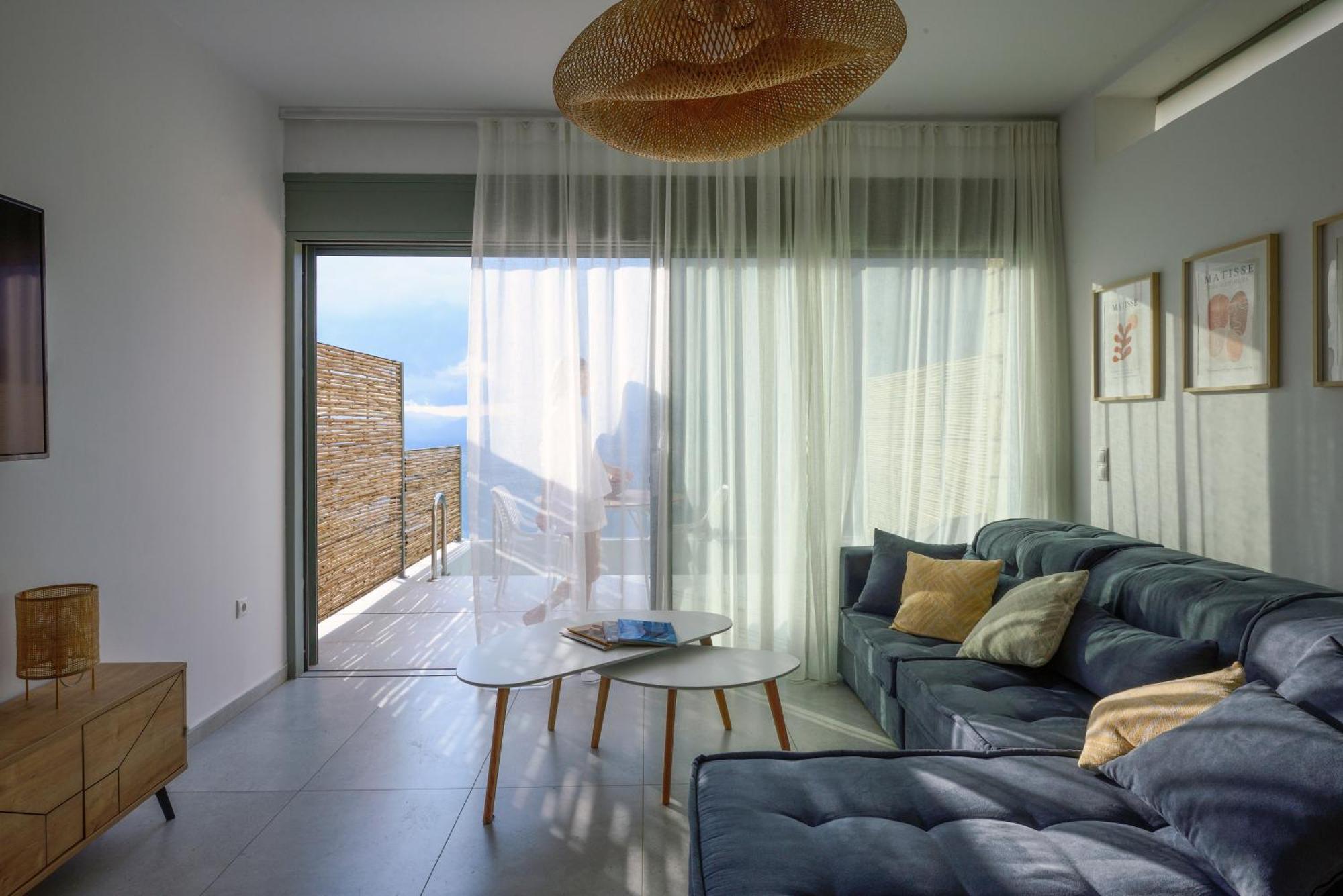 Lithos Retreat 2 Apartment Kalamata Exterior photo