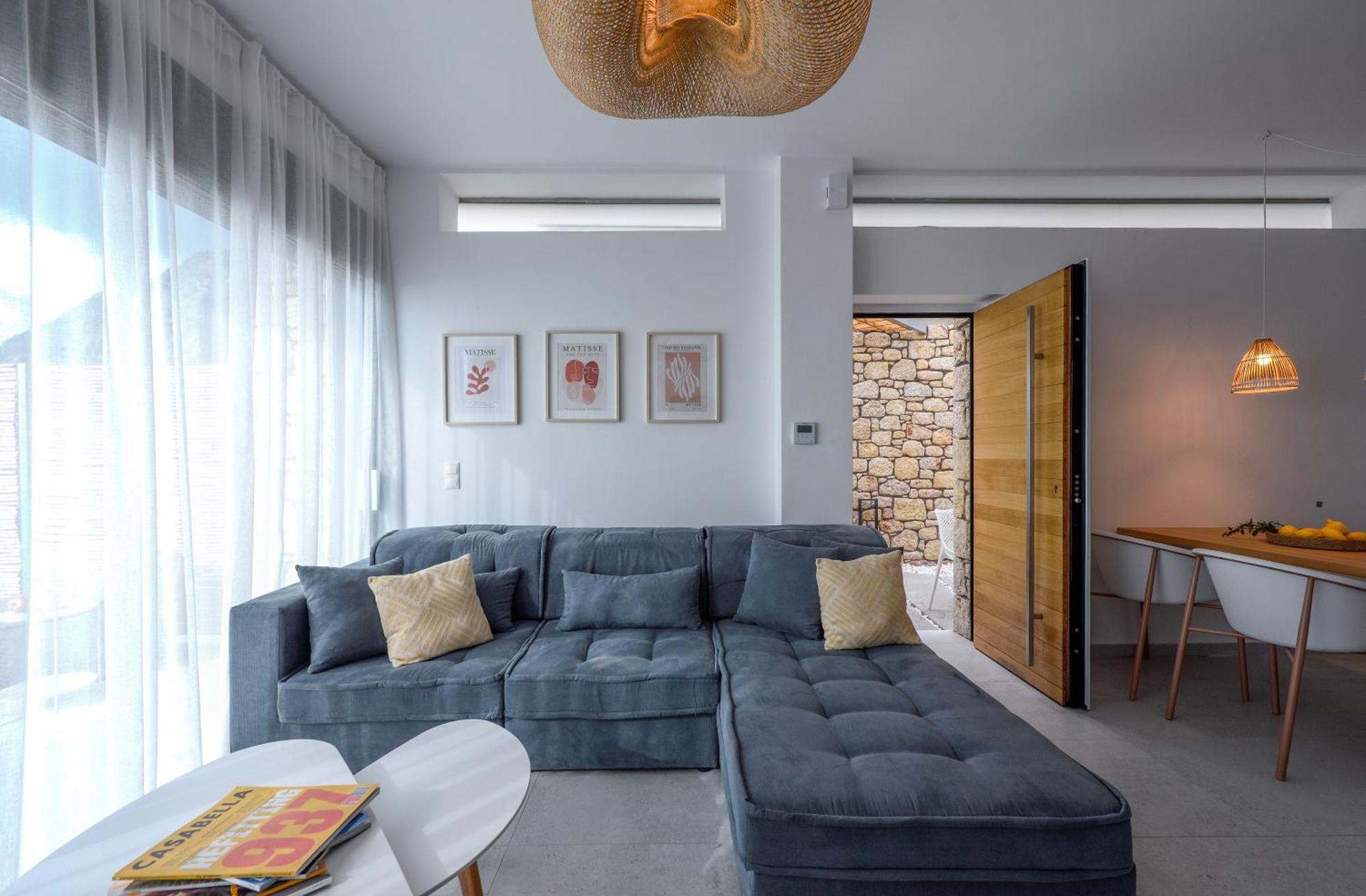 Lithos Retreat 2 Apartment Kalamata Exterior photo
